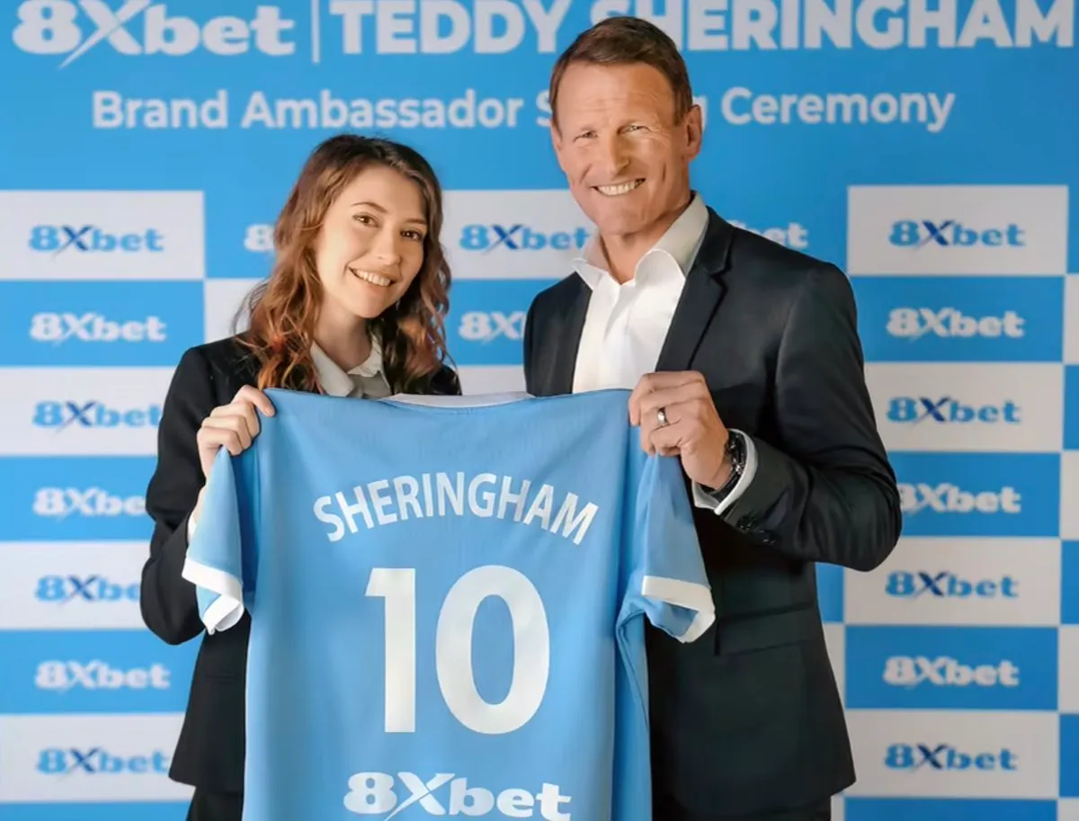 Đại sứ Teddy Sheringham